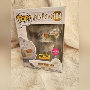 Buckbeak Hot Topic Flocked Exclusive Funko Pop